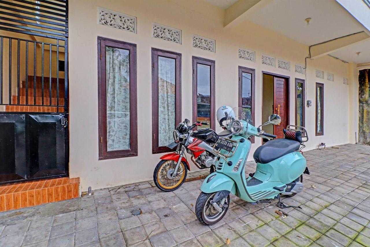Oyo 91864 Holistic Stay Jimbaran Екстер'єр фото