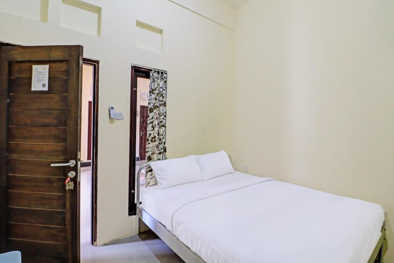 Oyo 91864 Holistic Stay Jimbaran Екстер'єр фото